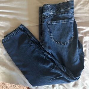 Democracy Blue Skinny Jeans Classic Denim Style